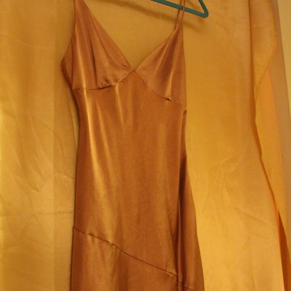 Lisa MIDI Dress